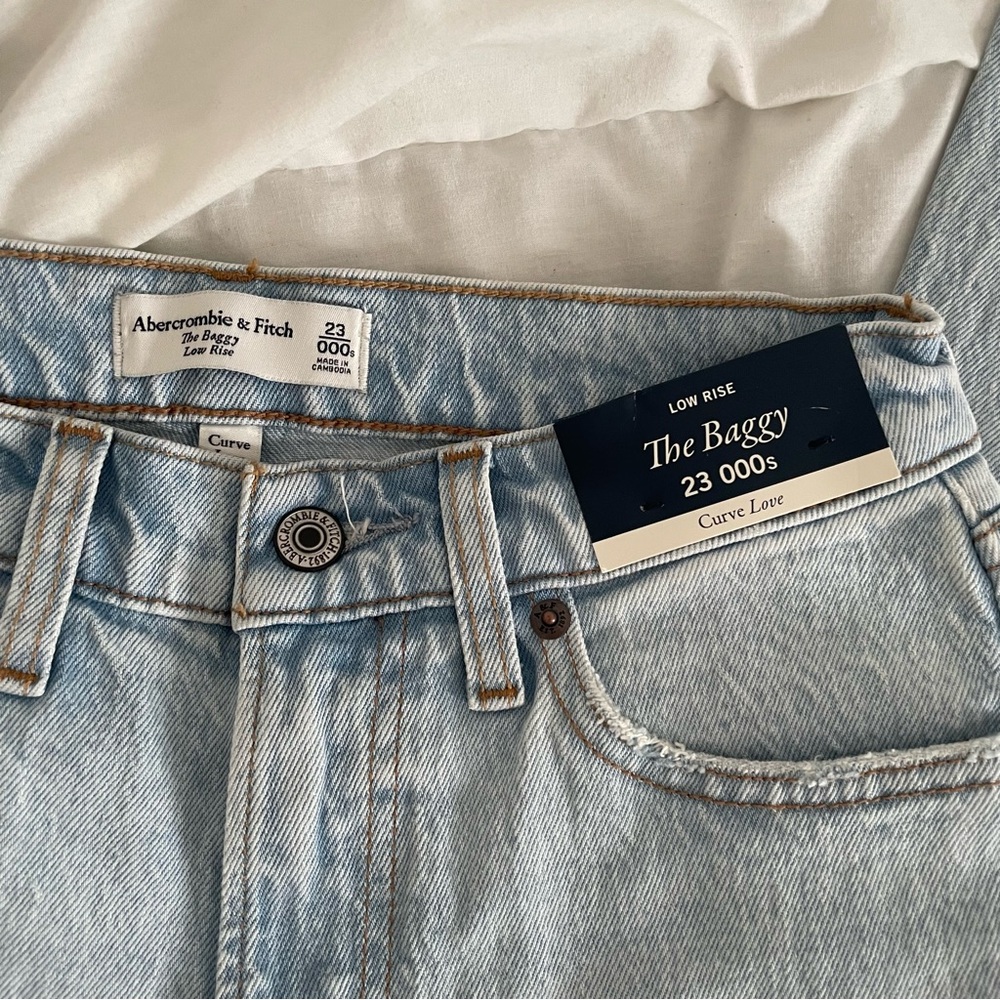 Abercrombie low rise The Baggy curve love jeans, size 23-short